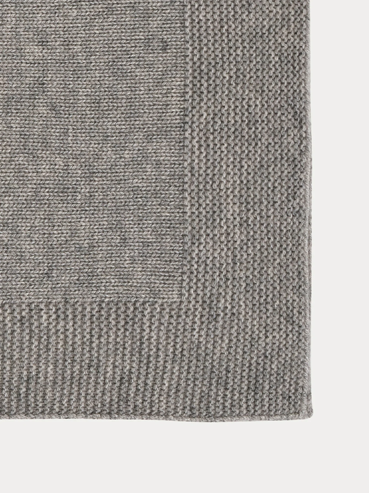 Cashmere blanket in heather grey - Image 2