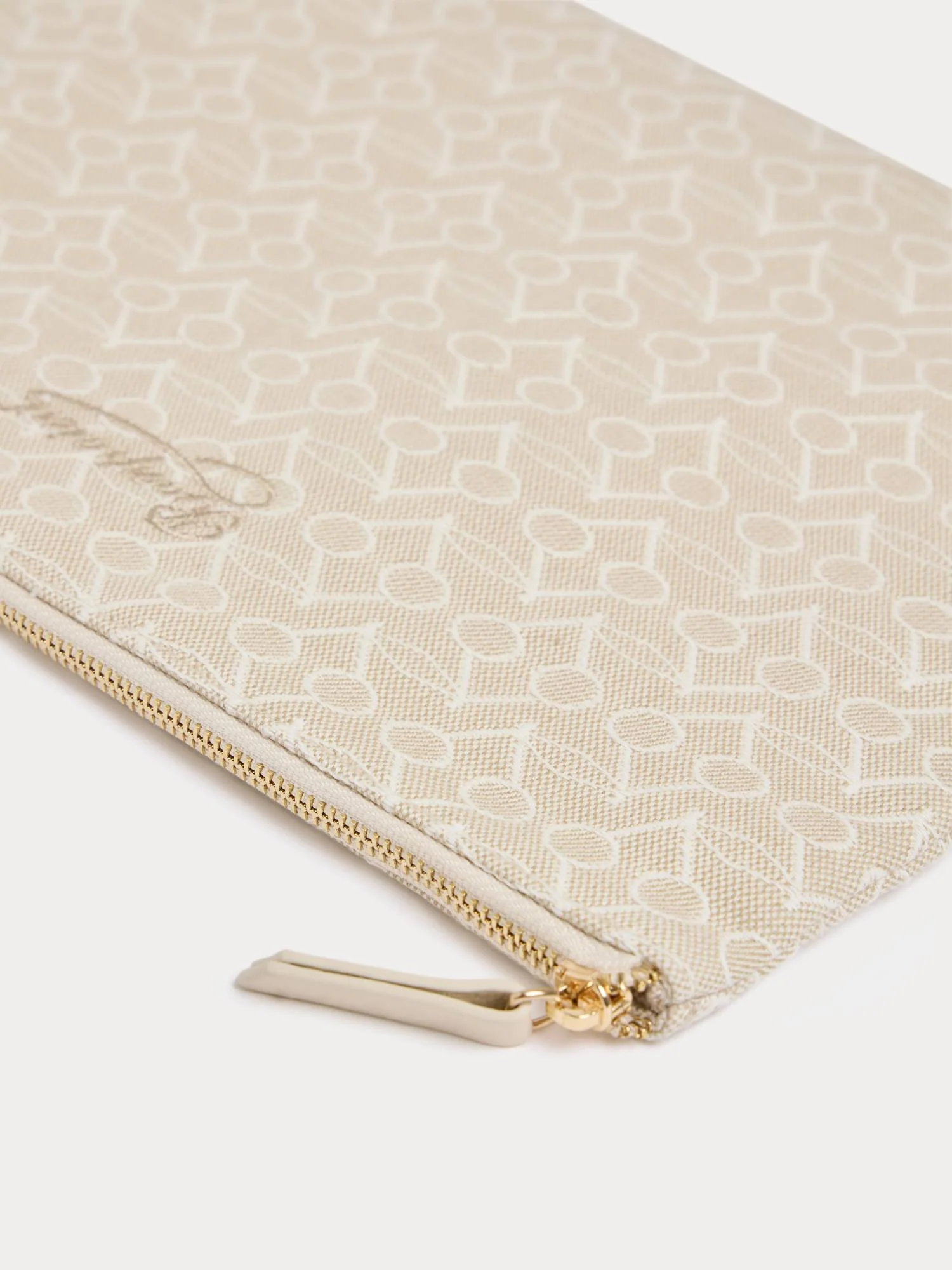 Daya pouch with woven cherry motif in cotton - Image 2