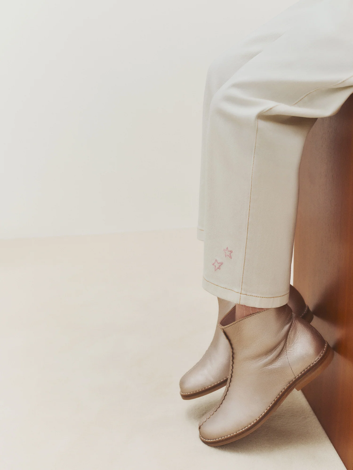 Eloha straight-leg denim trousers with embroidered patterns in organic cotton - Image 6