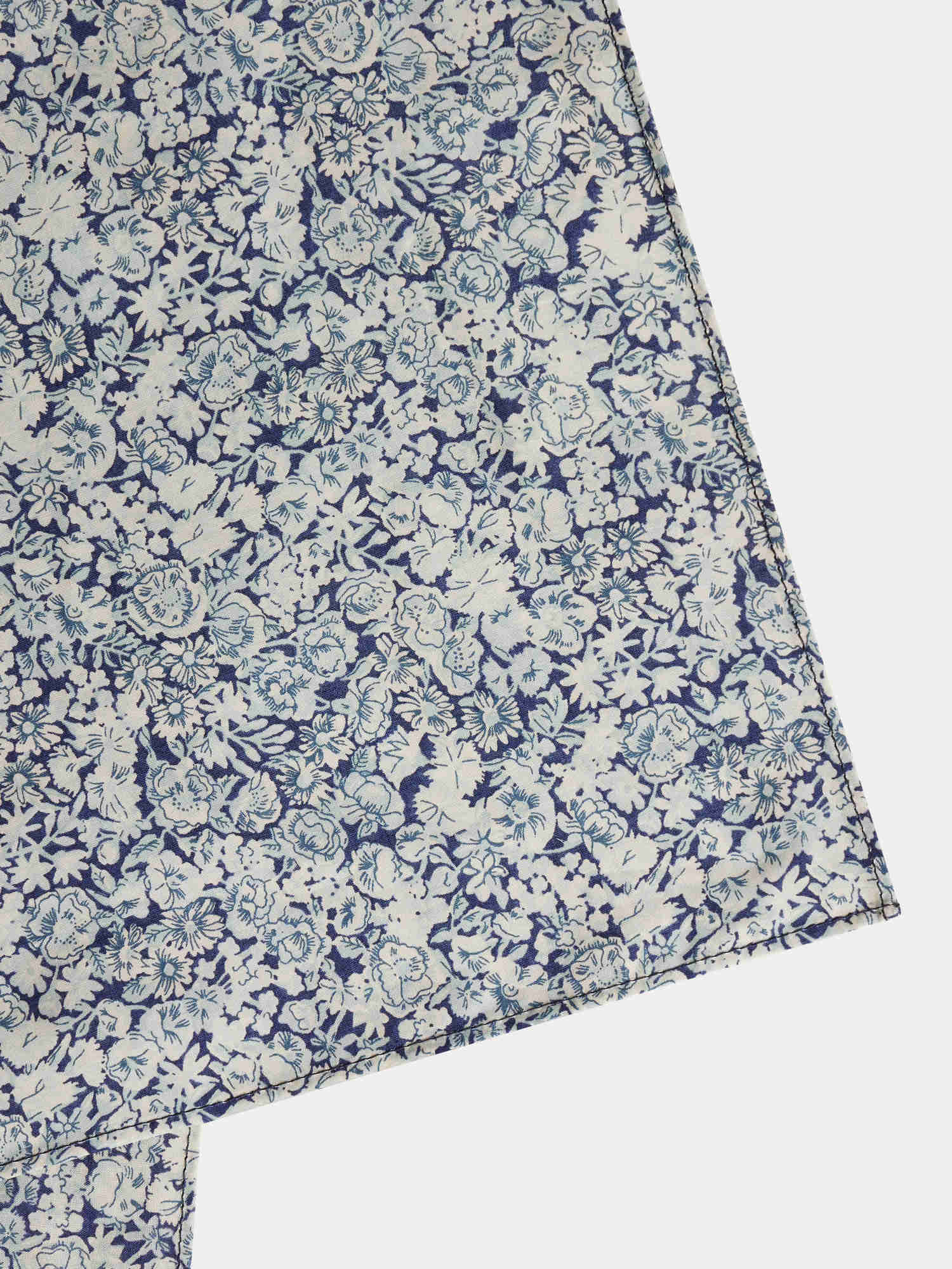 Latteo bandana in Liberty organic cotton fabric - Image 3